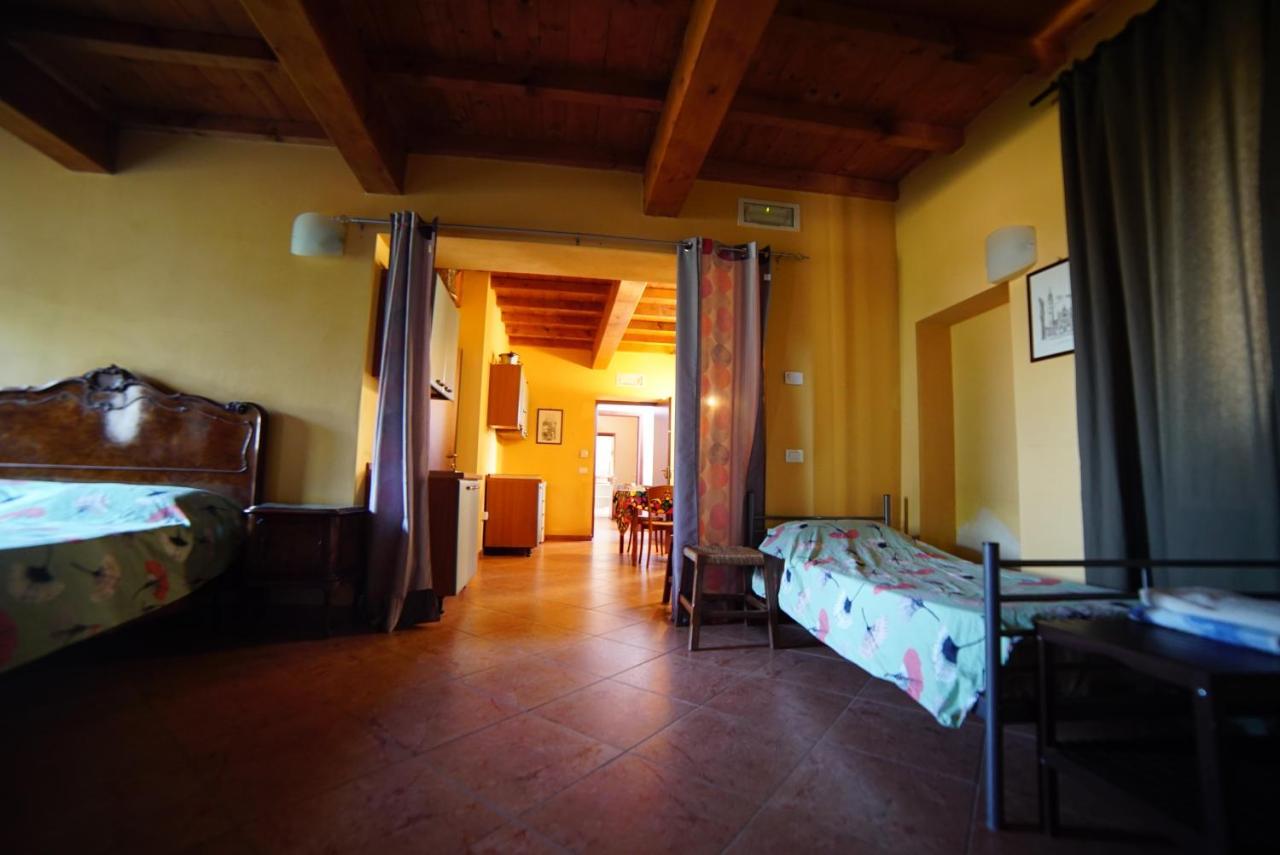 Agriturismo Il Sole Vila Rivarolo del Re ed Uniti Exterior foto